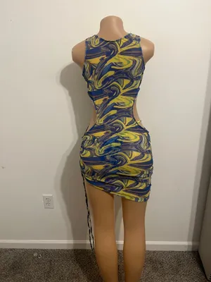 Potpot Eye-catching dress with a swirl pattern. Features bold cutouts and a halter neck design. Perfect for a night out. Two-piece bra and dress no underwear thumbnail 6