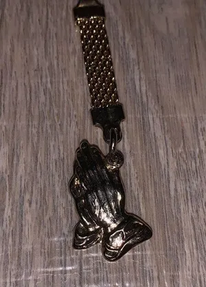 Gold Christian prayer hands praying hands key ring thumbnail 2