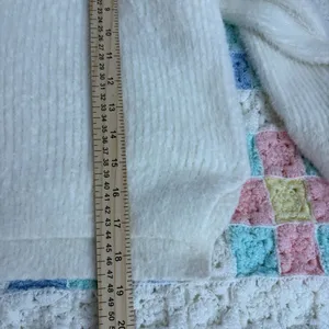 Abercrombie & Fitch Sweater Size XS White Fuzzy Knit Long Sleeve Pullover thumbnail 8