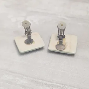 Vintage Clip On Earrings Light Pastel Green Large Retro Square Shape thumbnail 4