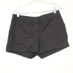 J.Crew Woman’s Mid Rise Black 3.5" Classic Chino Shorts — Size 8 thumbnail 6