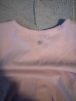 Lululemon shirt thumbnail 3