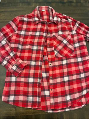 Aerie Flannel Shirt Women’s Medium Plaid Red Pink Button Up thumbnail 1