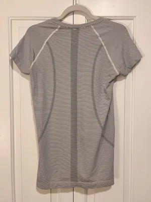 Lululemon Swiftly Tech Short Sleeve thumbnail 3