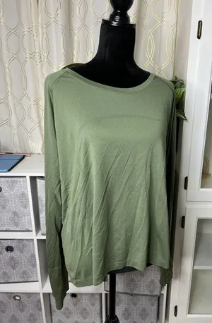 Lululemon Swiftly Tech Long Sleeve thumbnail 1
