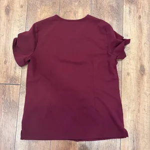 Figs Top Womens Size M Burgundy Red Technical Collection Casma Scrub Top FW1100 thumbnail 5