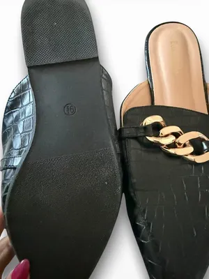 EASY SMILE BLACK Gold Chain Mules Flats Size 9.5 thumbnail 2