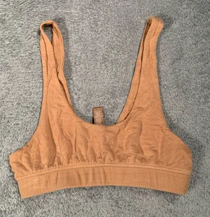 Skims Tan bra Bralette medium thumbnail 1