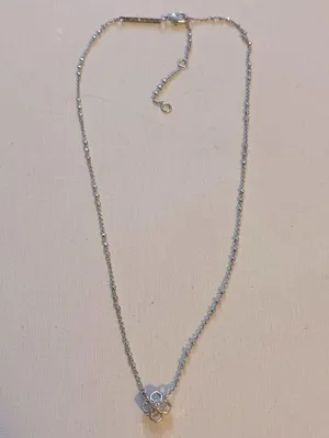 Kendra Scott flower pendant silver necklace thumbnail 2