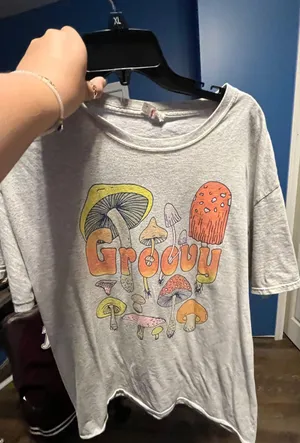 graphic tee Multiple Size L thumbnail 1