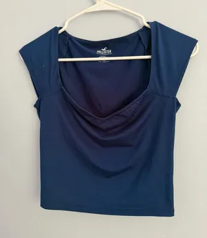 Hollister Top thumbnail 1