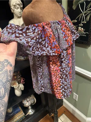 Anthropologie Maeve Floral Ruffle Off‑the‑Shoulder Blouse – Size Small thumbnail 8