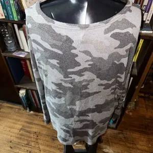 Lucky Brand gray camo cozy XL long sleeve scoop neck top thumbnail 2
