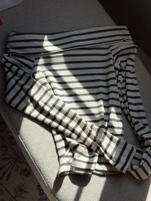 American Eagle Off-The-Shoulder Top thumbnail 1
