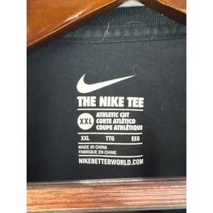 Women’s Nike XXL Black Seahawks Short Sleeve Shirt thumbnail 5