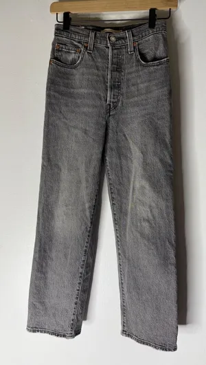 Levi's ribcage straight ankle grey jeans size 24 thumbnail 1