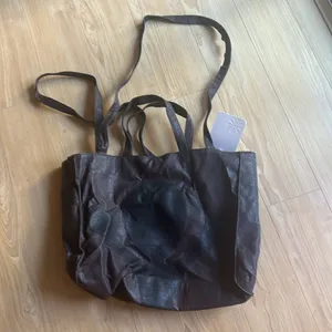 Signature Element Vegan Leather Tote thumbnail 4