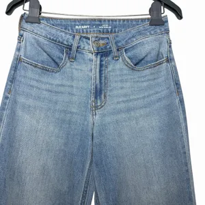Old Navy Women's High Rise Wow Wide Leg Jeans Sz 2 Stretch Light Wash Minimalist thumbnail 3