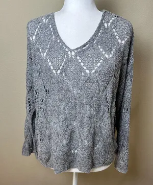 NWT VERTE Boutique Open Weave Crochet Grey Knit Sweater - S/M thumbnail 2