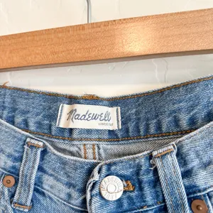 Madewell | The High-Rise Slim Boyjean Oversized‎ Fit in Elkhart Wash, size 25 thumbnail 6