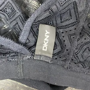 DKNY Black Sheer Unlined Wire Free Lace V Neck Bralette Bra Top M thumbnail 5