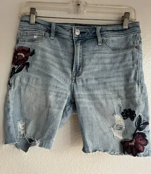 Abercrombie & Fitch Harper Low-Rise Floral Embroidered Jean Shorts Size 27 thumbnail 1