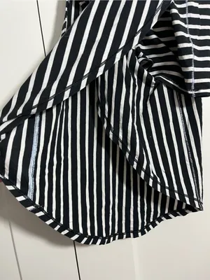 Lululemon Size 2 Black White Striped Racerback Tank Top thumbnail 4