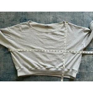 Hollister Light Heathered Gray Wide Neck Relaxed Fit Cropped Sweatshirt Medium thumbnail 6