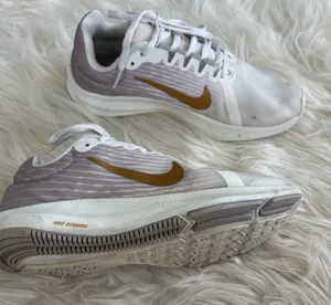 Nike Downshifter 8 Women's‎ Running Shoes White Size 7.5 thumbnail 1
