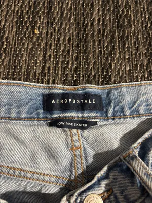 Aeropostale Jeans Low Rise Skater Straight Leg Light Wash Distressed Size 14 thumbnail 5