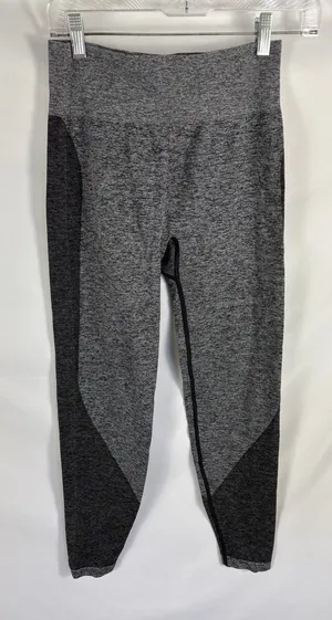 VS PINK Seamless Grey Leggings Size Medium thumbnail 1