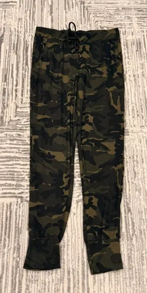 NEW May Pink women's small green/black camo joggers thumbnail 1