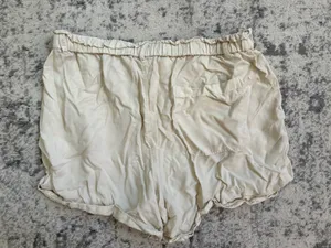 Aerie Shorts Flowy cream thumbnail 2