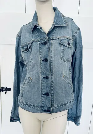 Levi's Levi Strauss Signature Women's Blue Denim Jacket Size Medium 8/10 Pockets thumbnail 1
