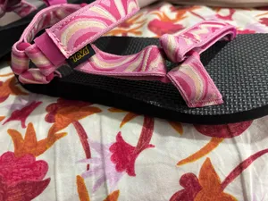 Teva Universal Pink Tie-Dye Vegan Hook & Loop Strap NWOT✨ thumbnail 6