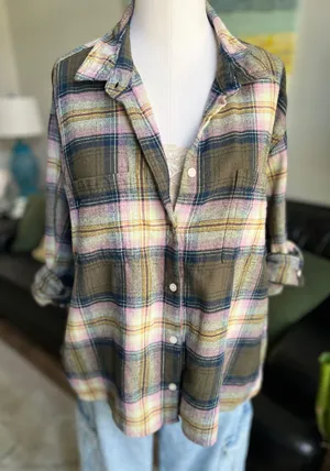 Old Navy Boyfriend Flannel thumbnail 4