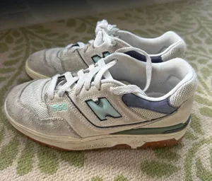 New Balance Shoes Women’s thumbnail 1