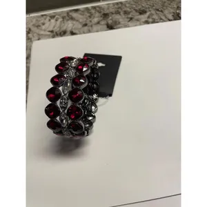 Kohl’s NWT Gunmetal Red Rhinestone Stretchy Stretch Bracelet MSRP $34 -Nice Gift thumbnail 6
