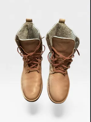 Clarks Women's Brown Lace-Up Faux Fur Ankle Boots thumbnail 2