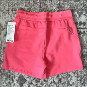 Lululemon Scuba High-Rise Short 5" thumbnail 2
