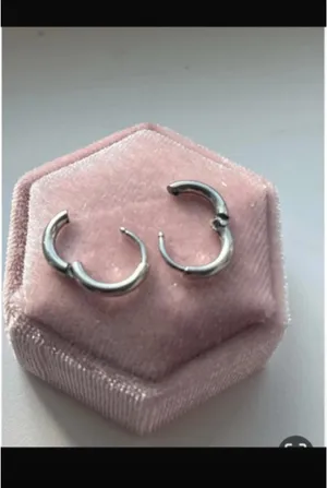 Tarnish resistant waterproof hoops thumbnail 4
