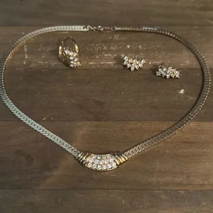 Vintage Avon thick gold rhinestone necklace, earrings and ring set thumbnail 2