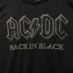 AC/DC Back in Black Album Spell-out Heavy Metal Tee XL thumbnail 2