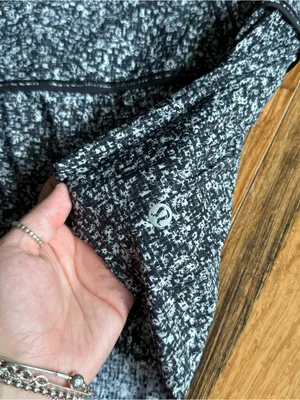 Lululemon Lost In Pace Skirt Regular 13" Daisy Dust Alpine White Black thumbnail 6