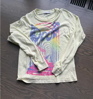Daydreamer graphic longsleeve  thumbnail 1