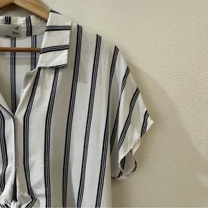 Aritzia Wilfred Navy White Tie Front Blouse‎ Size XS thumbnail 6