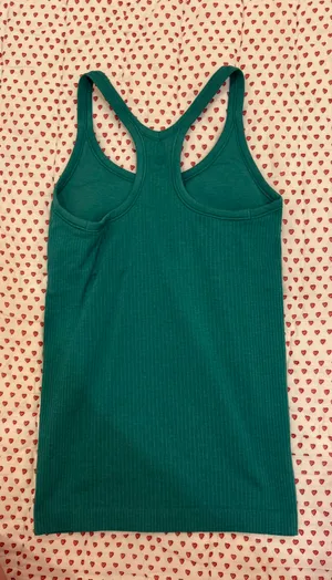 Lululemon Tank thumbnail 2