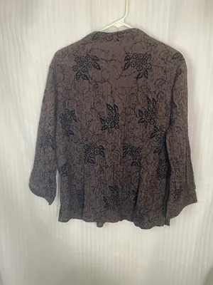 Cato Creek Brown Floral Button-Front Women's Blouse thumbnail 6