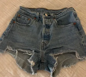 Levi’s 501 Shorts thumbnail 1