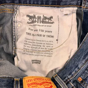 Levi's 550 Men's Jeans Size 38/30 Medium Blue Wash Straight Leg Cotton Classic thumbnail 7
